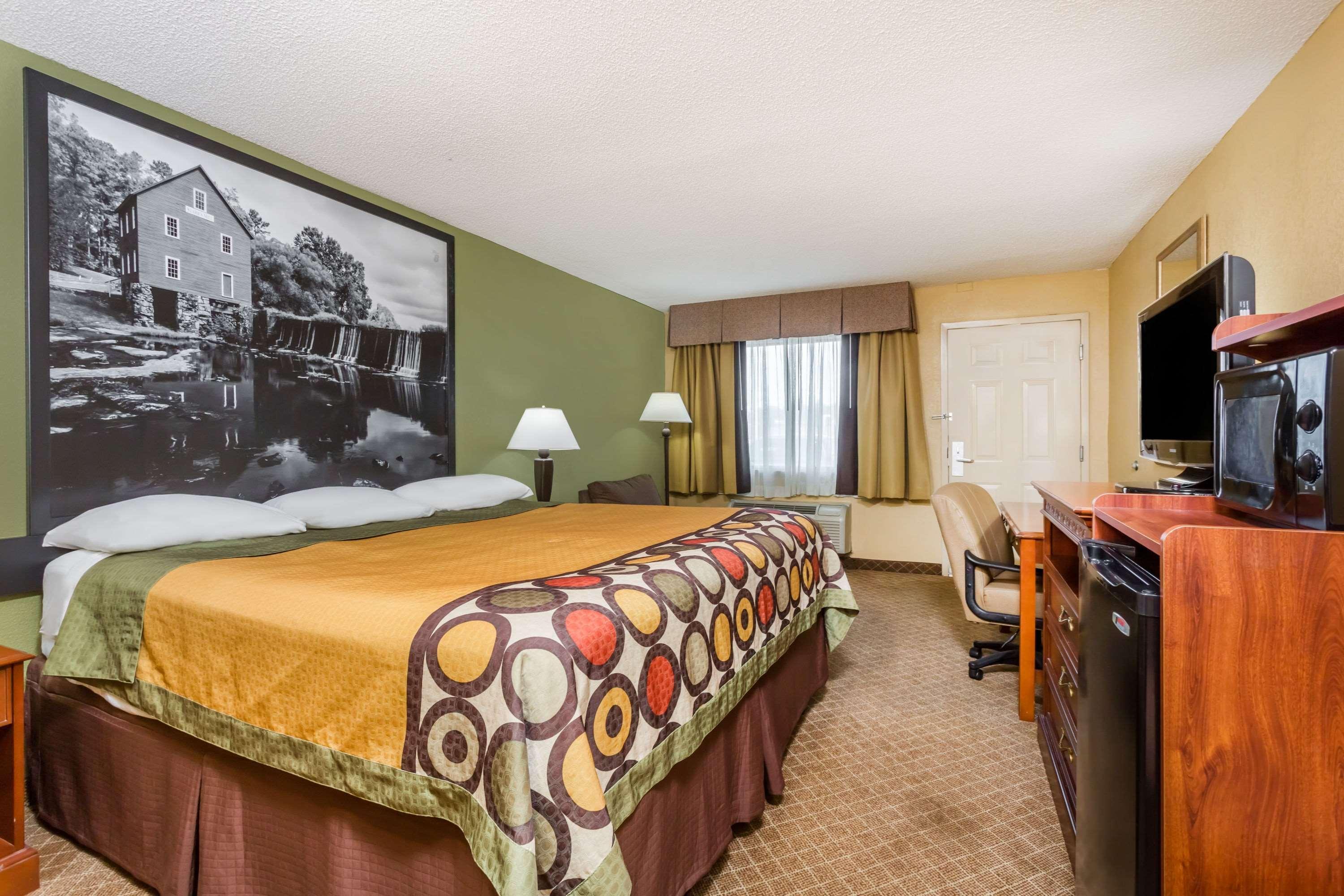 Super 8 By Wyndham Macon West Motel Bagian luar foto